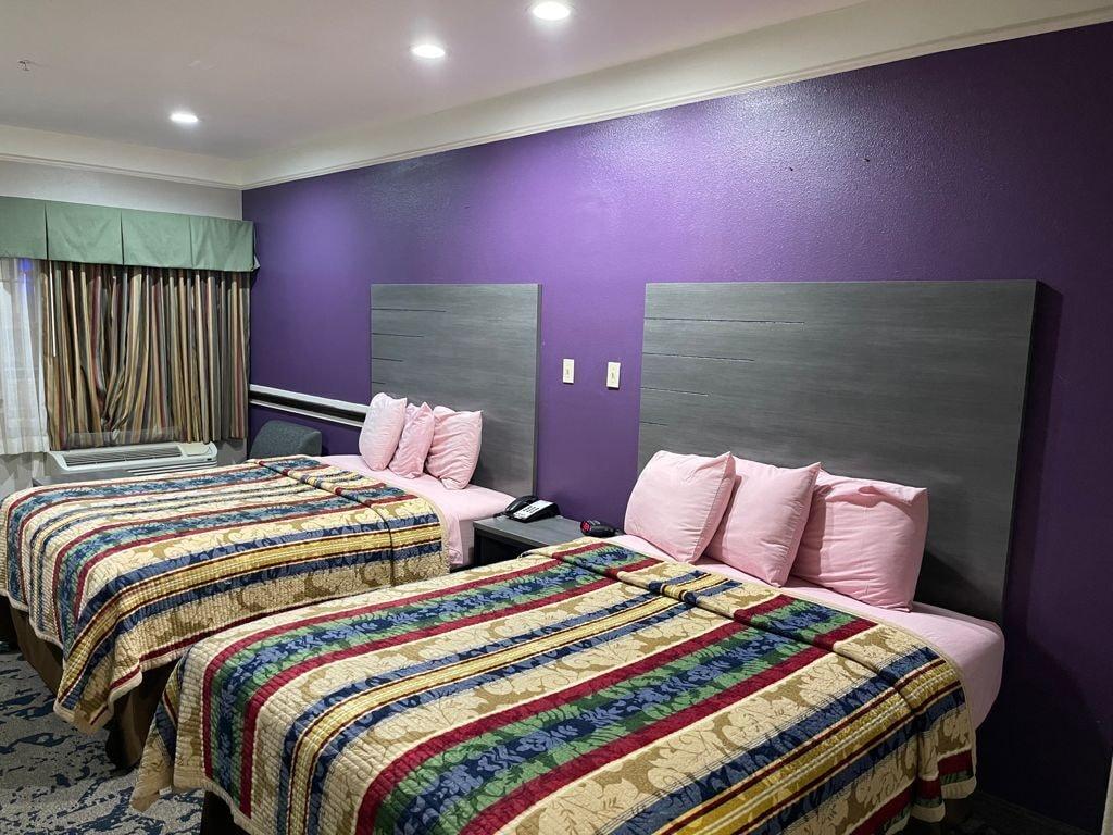 Scottish Inn And Suites Alvin Extérieur photo