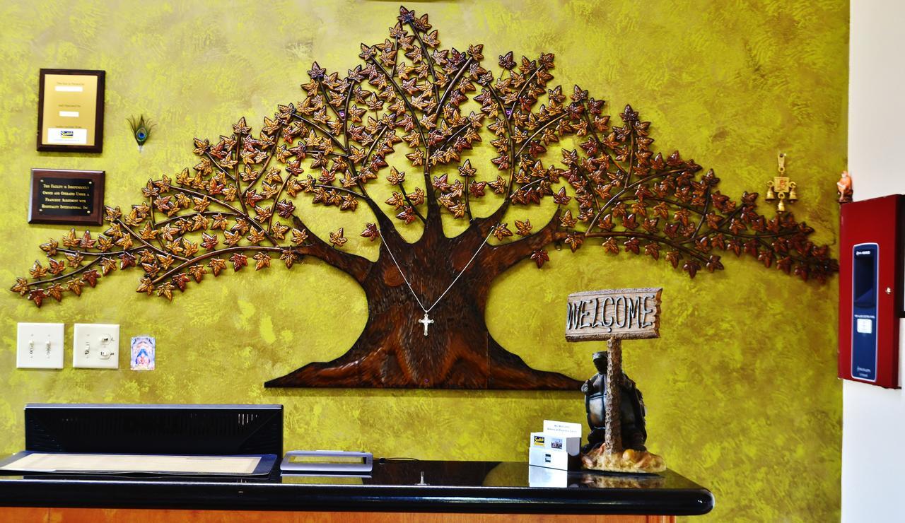Scottish Inn And Suites Alvin Extérieur photo