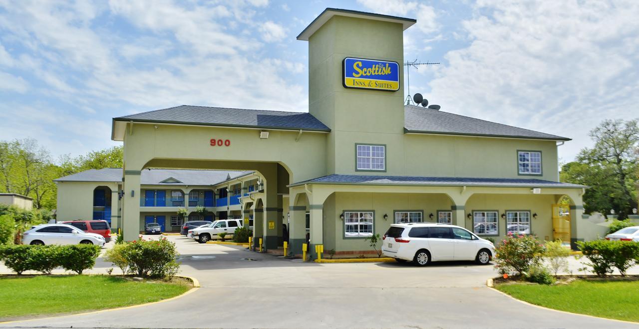 Scottish Inn And Suites Alvin Extérieur photo