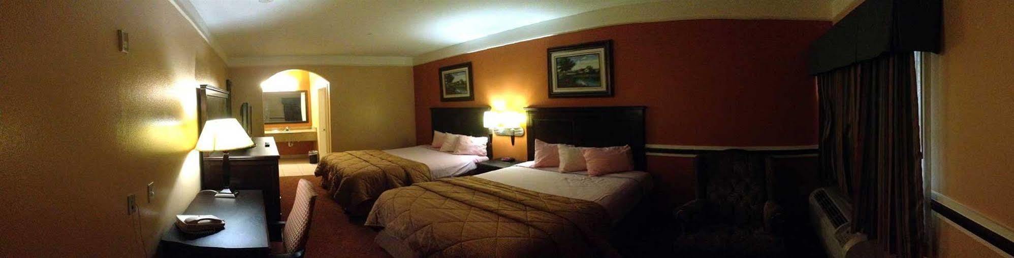 Scottish Inn And Suites Alvin Extérieur photo